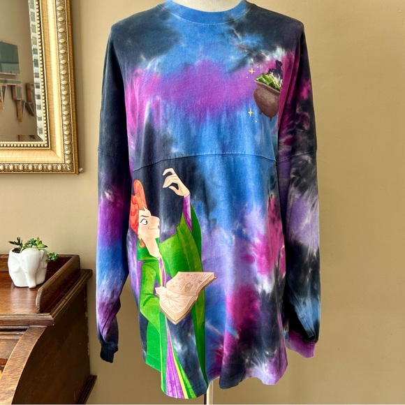 Disney Parks Hocus Pocus Sanderson Sisters “Tonight We Fly” Spirit Jersey M NWT - Picture 4 of 15